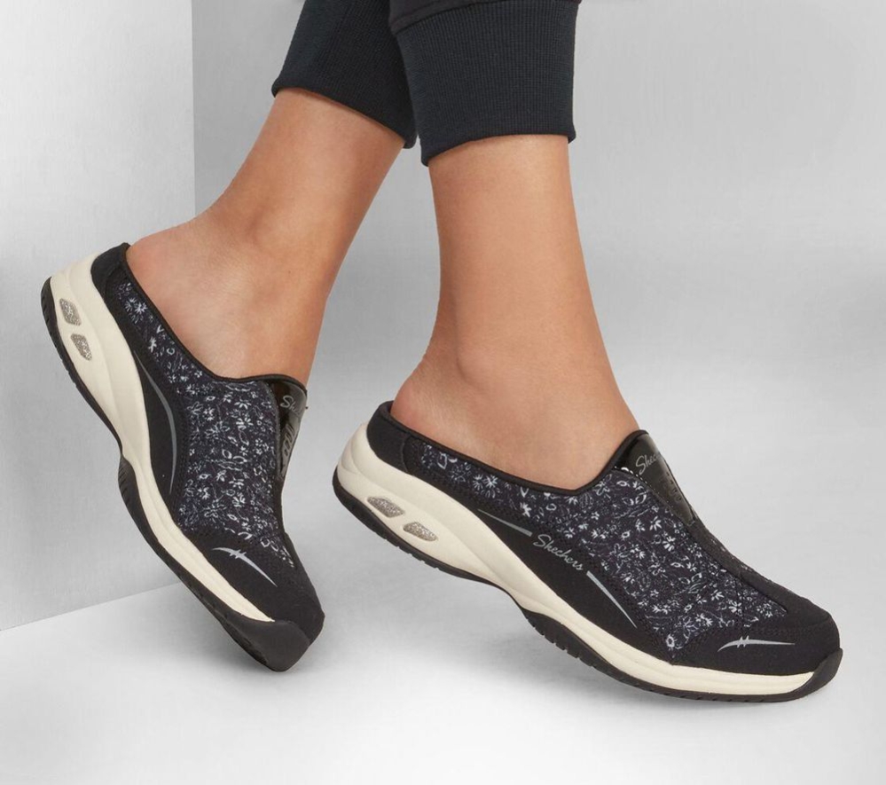 Skechers Relaxed Fit: Commute Time - City Bloom Women's Trainers Black White | ORGC68042